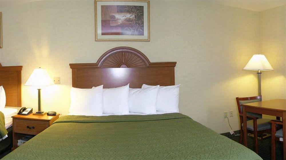 Americas Best Value Inn Pharr/Mcallen Exterior photo