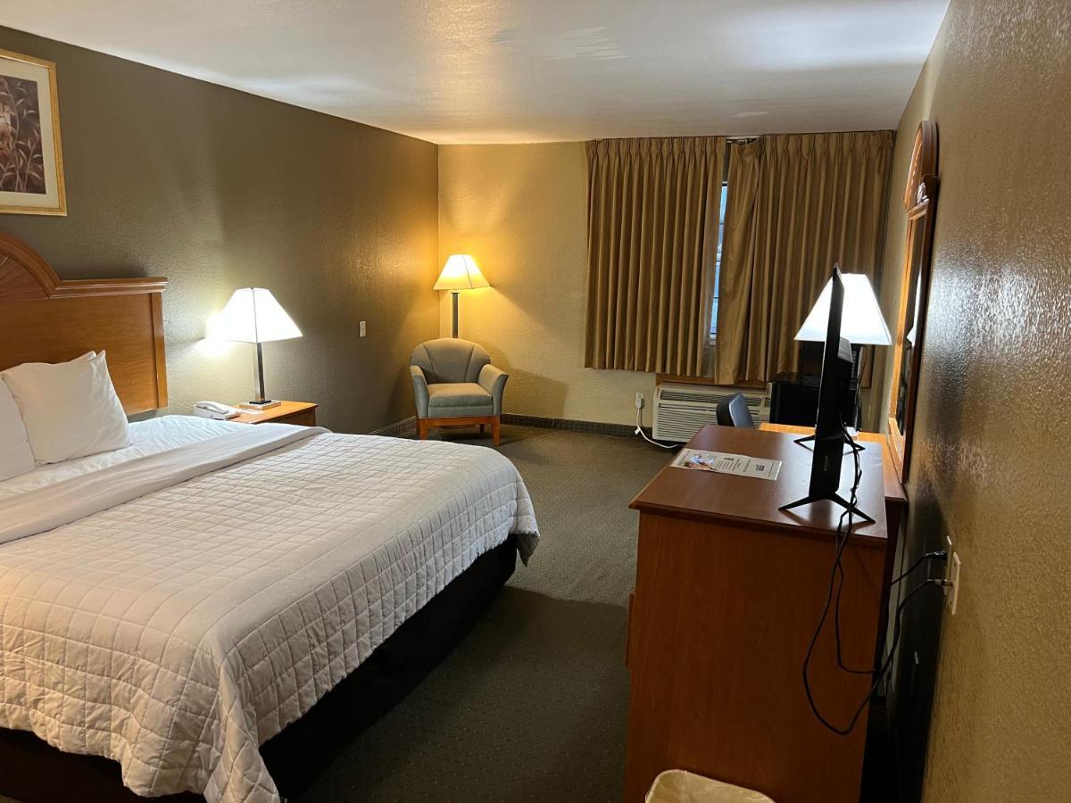 Americas Best Value Inn Pharr/Mcallen Exterior photo