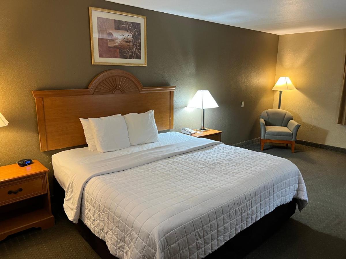 Americas Best Value Inn Pharr/Mcallen Exterior photo