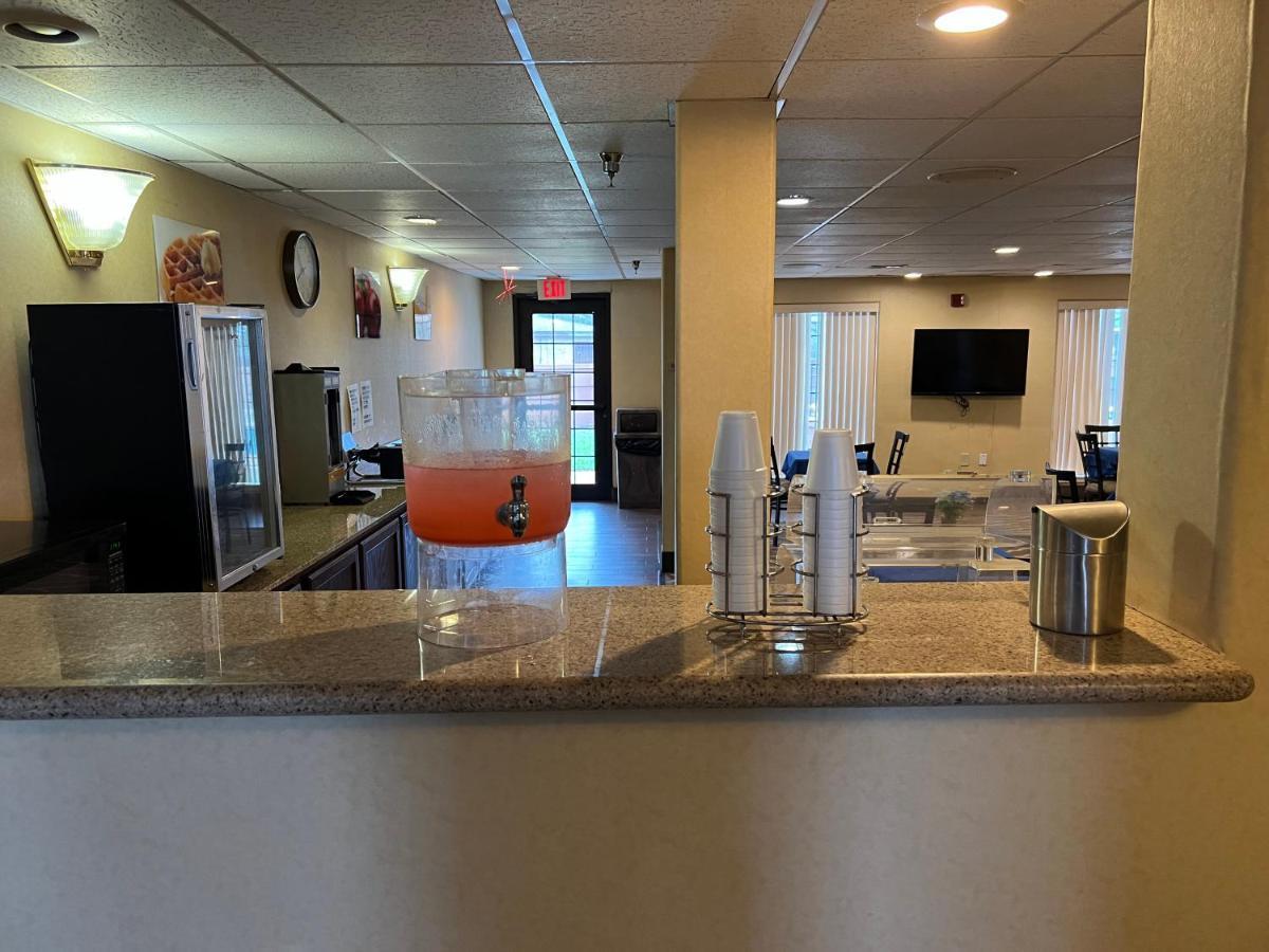 Americas Best Value Inn Pharr/Mcallen Exterior photo