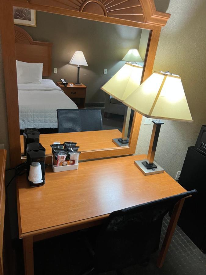 Americas Best Value Inn Pharr/Mcallen Exterior photo