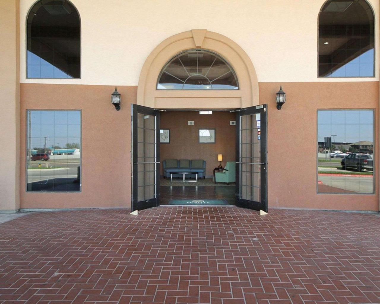 Americas Best Value Inn Pharr/Mcallen Exterior photo